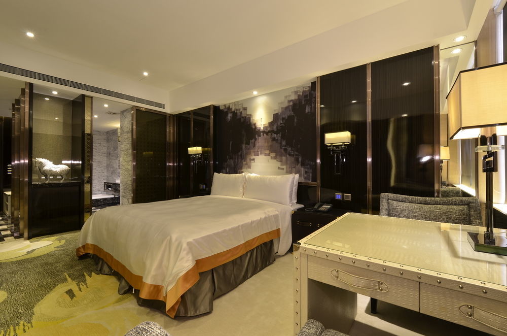 冠月精品旅館-Puli Ease Hotel Exterior photo